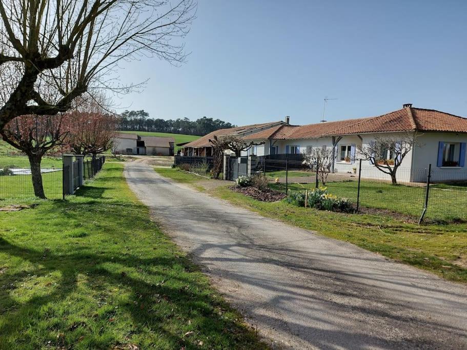 Au coeur de la nature Saint-Vincent-Jalmoutiers Extérieur photo